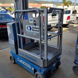 2016 Genie GR-20 Self-Propelled One-Person Lift