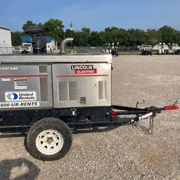 2019 Lincoln Electric VANTAGE 549 Welder