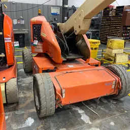 2014 JLG E450AJ Articulating Boom Lift