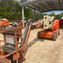 2015 JLG E400AJPN Articulating Boom Lift