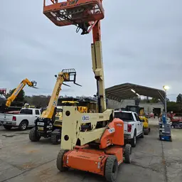 2017 JLG E450AJ Articulating Boom Lift