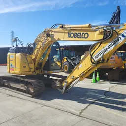 2017 Kobelco SK140SR-5 Excavator