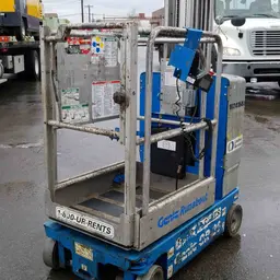 2014 Genie GR-20 Self-Propelled One-Person Lift