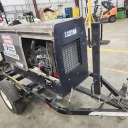 2019 Lincoln Electric VANTAGE 322 Welder