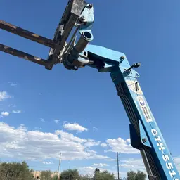 2015 Genie GTH-5519 Forklift