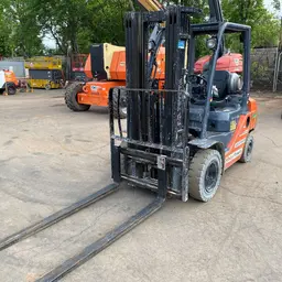 2018 Toyota 8FGU25 Warehouse Forklift