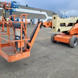 2015 JLG E450AJ Articulating Boom Lift