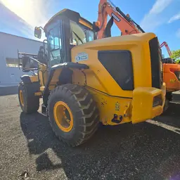 2019 JCB 427ZX Wheel Loader