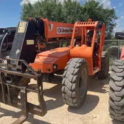 2017 SKYTRAK 8042 Forklift