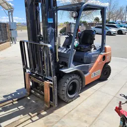 2016 Toyota 8FDU25 Warehouse Forklift