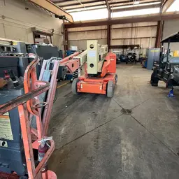 2013 JLG E400AJPN Articulating Boom Lift