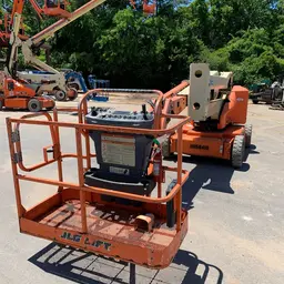 2013 JLG E450AJ Articulating Boom Lift
