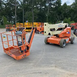 2014 JLG E450AJ Articulating Boom Lift