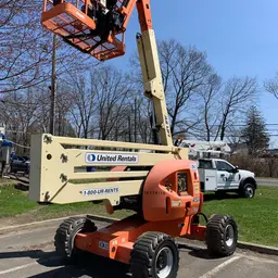 2014 JLG 450AJ Articulating Boom Lift