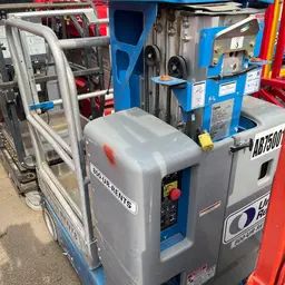 2018 Genie GR-15 Self-Propelled One-Person Lift