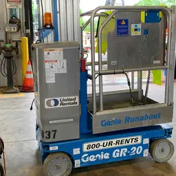 2015 Genie GR-20 Self-Propelled One-Person Lift