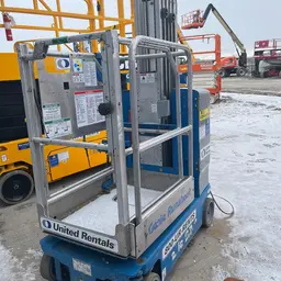 2016 Genie GR-20 Self-Propelled One-Person Lift