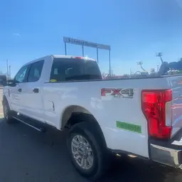 2017 Ford F250CREWXLG4WD Pickup Truck