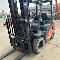 2018 Toyota 8FGU25 Warehouse Forklift
