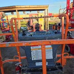 2013 JLG E400AJP Articulating Boom Lift