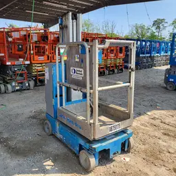 2015 Genie GR-20 Self-Propelled One-Person Lift