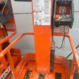 2013 JLG 1230ES Self-Propelled One-Person Lift