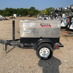 2019 Lincoln Electric VANTAGE 322 Welder