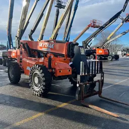 2015 SKYTRAK 6042 Forklift