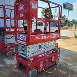 2018 MEC 1330SE Scissor Lift
