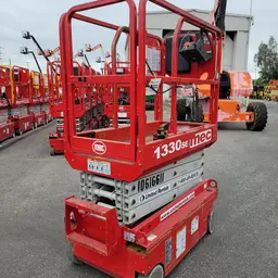 2017 MEC 1330SE Scissor Lift