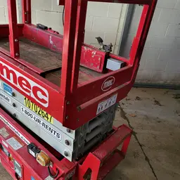 2017 MEC 1330SE Scissor Lift
