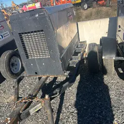 2019 Lincoln Electric VANTAGE 322 Welder