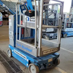2017 Genie GR-20 Self-Propelled One-Person Lift
