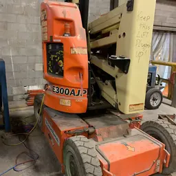2014 JLG E300AJP Articulating Boom Lift