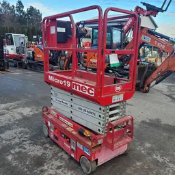 2018 MEC MICRO 19 Scissor Lift
