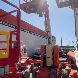 2013 JLG E300AJP Articulating Boom Lift
