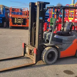 2019 Toyota 8FGU25 Warehouse Forklift