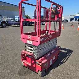 2018 MEC MICRO 19 Scissor Lift