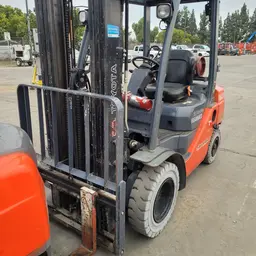 2017 Toyota 8FGU25 Warehouse Forklift