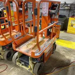 2016 JLG 1230ES Self-Propelled One-Person Lift