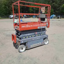 2015 Skyjack SJIII3219 Scissor Lift