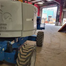 2014 Genie Z-45/25 IC Articulating Boom Lift