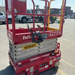 2018 MEC MICRO 19 Scissor Lift