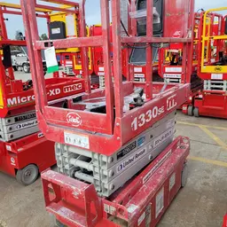 2017 MEC 1330SE Scissor Lift