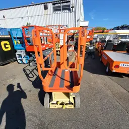 2014 JLG 1230ES Self-Propelled One-Person Lift