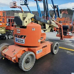 2013 JLG E450AJ Articulating Boom Lift