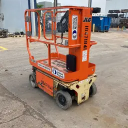 2016 JLG 1230ES Self-Propelled One-Person Lift