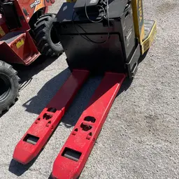 2018 YALE MPE060-VG Jack