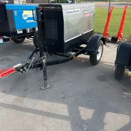 2019 Lincoln Electric VANTAGE 322 Welder