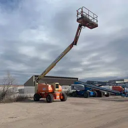 2013 JLG 800AJ Articulating Boom Lift